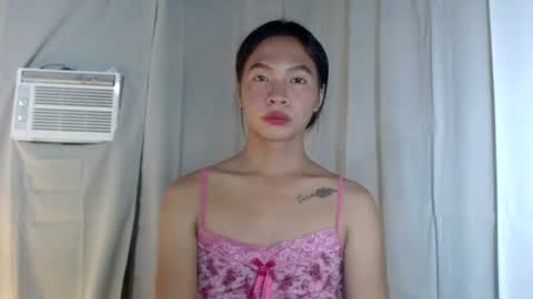 Snapshot of sexylaylia chatting on 09/26/25, 05:17 Laylia3 online show from 09/26/25, 05:17