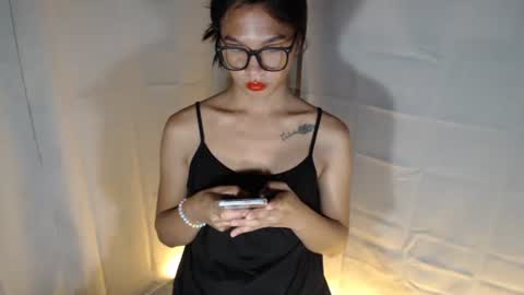 Snapshot of sexylaylia chatting on 10/21/25, 04:57 Laylia3 online show from 10/21/25, 04:57