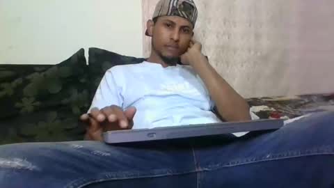 Snapshot of sexyleon69 chatting on 02/04/25, 02:07 Sexy leon online show from 02/04/25, 02:07