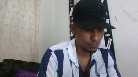 Snapshot of sexyleon69 chatting on 04/21/26, 05:28 Sexy leon online show from 04/21/26, 05:28