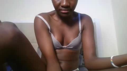 sexylina25 online show from 03/12/26, 10:38