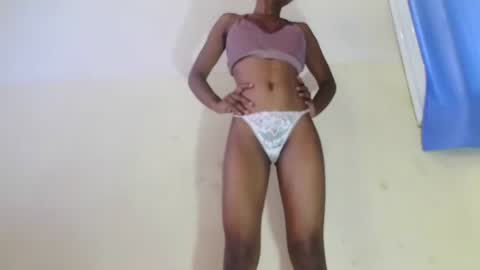 Snapshot of sexylittlebitch261 chatting on 03/08/26, 05:55 Elania online show from 03/08/26, 05:55