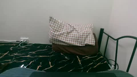 Lily online show from 01/02/25, 04:41