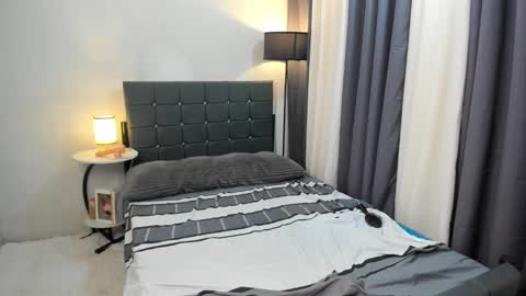 maxine online show from 01/17/25, 07:08