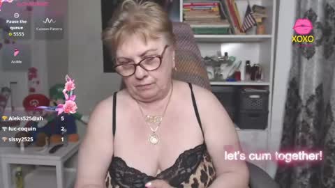 Snapshot of sexylynette4u chatting on 06/03/26, 02:33 sexylynette4u online show from 06/03/26, 02:33