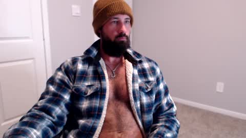 Snapshot of sexymanmk26 chatting on 12/21/24, 01:32 lets go private  im ready to play pvt cum online show from 12/21/24, 01:32