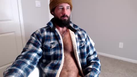 Snapshot of sexymanmk26 chatting on 12/27/24, 01:07 lets go private  im ready to play pvt cum online show from 12/27/24, 01:07