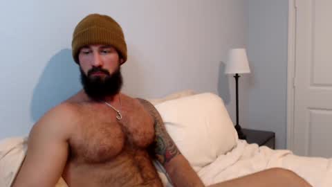 Snapshot of sexymanmk26 chatting on 12/27/24, 11:31 lets go private  im ready to play pvt cum online show from 12/27/24, 11:31