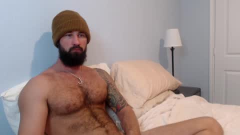 Snapshot of sexymanmk26 chatting on 01/06/25, 01:52 lets go private  im ready to play pvt cum online show from 01/06/25, 01:52