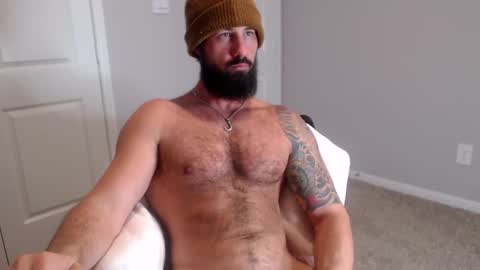 Snapshot of sexymanmk26 chatting on 01/08/25, 01:11 lets go private  im ready to play pvt cum online show from 01/08/25, 01:11