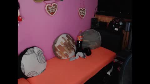 sexymelli18 online show from 01/07/26, 06:43