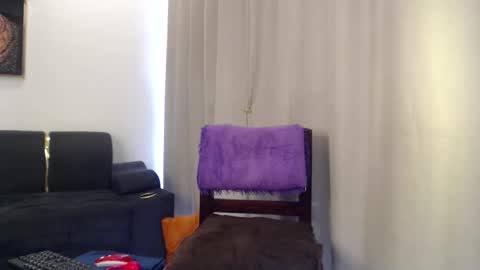 Snapshot of sexymia06 chatting on 03/06/26, 08:00 Melina online show from 03/06/26, 08:00