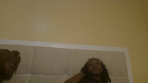 Snapshot of sexymia56 chatting on 09/19/25, 07:10 Miss mia online show from 09/19/25, 07:10