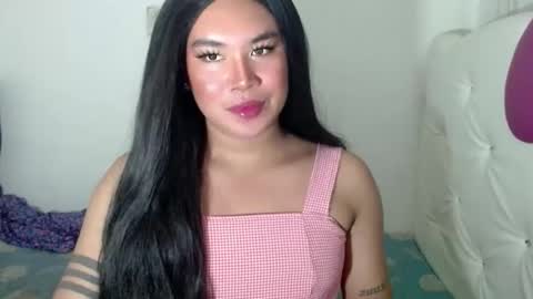 Snapshot of sexymika_xoxo chatting on 09/27/25, 10:09 Mika online show from 09/27/25, 10:09