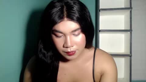 Snapshot of sexymika_xoxo chatting on 11/08/25, 12:33 Mika online show from 11/08/25, 12:33