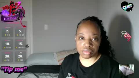 SexyMona online show from 11/28/25, 06:16