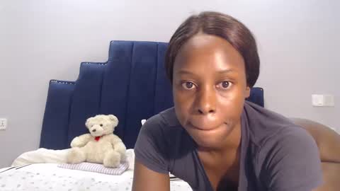 Snapshot of sexymonalisa1 chatting on 01/19/25, 04:04 sexymonalisa1 online show from 01/19/25, 04:04