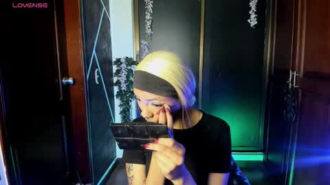 Snapshot of sexynaf chatting on 11/20/25, 07:46 N A F online show from 11/20/25, 07:46