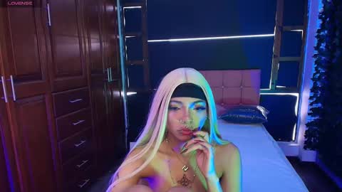 Snapshot of sexynaf chatting on 11/22/25, 08:30 N A F online show from 11/22/25, 08:30