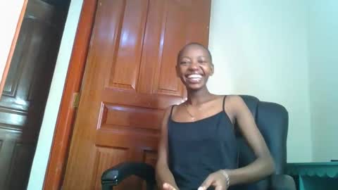 Snapshot of sexynanaa chatting on 04/09/26, 12:21 nanaa online show from 04/09/26, 12:21