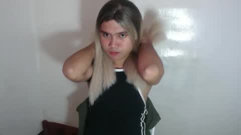 Natalia3 online show from 10/24/25, 10:22