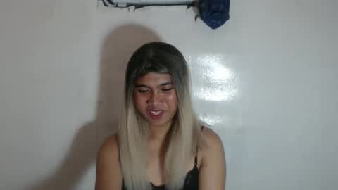 Natalia3 online show from 10/28/25, 10:52