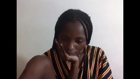 Snapshot of sexyneedle22 chatting on 11/01/25, 08:00 VIVIAN online show from 11/01/25, 08:00
