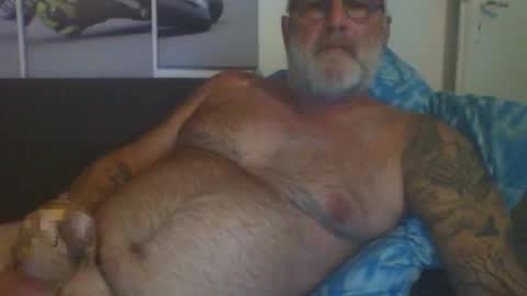 Snapshot of sexypaa chatting on 02/15/25, 11:14 sexypaa online show from 02/15/25, 11:14