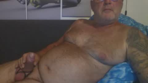 Snapshot of sexypaa chatting on 05/15/26, 09:00 sexypaa online show from 05/15/26, 09:00