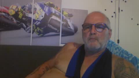 Snapshot of sexypaa chatting on 06/28/26, 12:44 sexypaa online show from 06/28/26, 12:44