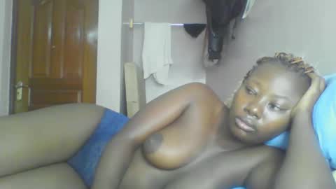 Snapshot of sexypamm chatting on 03/18/26, 06:49 sexypamm online show from 03/18/26, 06:49