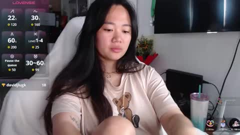 Snapshot of sexypenguin13 chatting on 02/23/26, 07:17 sexypenguin13 online show from 02/23/26, 07:17