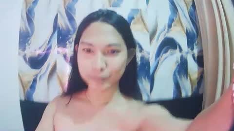 Snapshot of sexypetiteraine chatting on 04/19/26, 12:37 sexypetiteraine online show from 04/19/26, 12:37