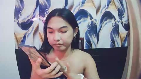 Snapshot of sexypetiteraine chatting on 04/22/26, 12:39 sexypetiteraine online show from 04/22/26, 12:39