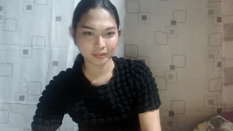 sexypetiteraine online show from 07/24/26, 08:56