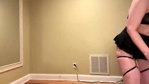 Snapshot of sexypiglet2728 chatting on 12/21/24, 01:58 Sexypiglet2728 online show from 12/21/24, 01:58