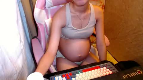 Snapshot of sexypinayirish chatting on 02/06/26, 08:18 IRISH online show from 02/06/26, 08:18