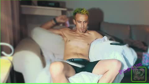 Snapshot of sexypossum chatting on 04/29/26, 04:55 Possum online show from 04/29/26, 04:55