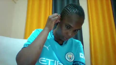 Snapshot of sexyqueen3457132 chatting on 01/16/25, 10:12 DOVY ACHIENG online show from 01/16/25, 10:12