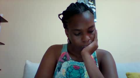 Snapshot of sexyqueen3457132 chatting on 01/23/25, 09:18 DOVY ACHIENG online show from 01/23/25, 09:18