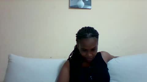 Snapshot of sexyqueen3457132 chatting on 01/25/25, 06:02 DOVY ACHIENG online show from 01/25/25, 06:02
