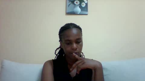 Snapshot of sexyqueen3457132 chatting on 01/25/25, 09:04 DOVY ACHIENG online show from 01/25/25, 09:04