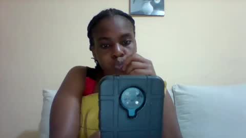 Snapshot of sexyqueen3457132 chatting on 01/26/25, 06:27 DOVY ACHIENG online show from 01/26/25, 06:27