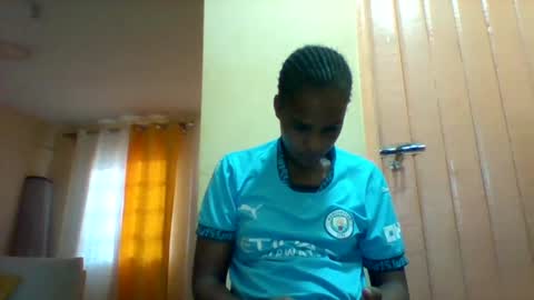 Snapshot of sexyqueen3457132 chatting on 02/15/25, 12:11 DOVY ACHIENG online show from 02/15/25, 12:11