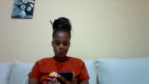 Snapshot of sexyqueen3457132 chatting on 02/26/25, 02:25 DOVY ACHIENG online show from 02/26/25, 02:25