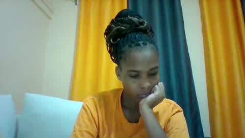 Snapshot of sexyqueen3457132 chatting on 03/03/25, 01:21 DOVY ACHIENG online show from 03/03/25, 01:21