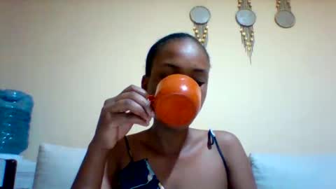 Snapshot of sexyqueen3457132 chatting on 09/21/25, 08:38 DOVY ACHIENG online show from 09/21/25, 08:38