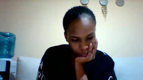 Snapshot of sexyqueen3457132 chatting on 09/27/25, 04:34 DOVY ACHIENG online show from 09/27/25, 04:34