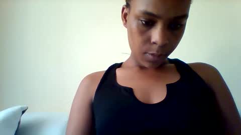 Snapshot of sexyqueen3457132 chatting on 10/16/25, 11:11 DOVY ACHIENG online show from 10/16/25, 11:11