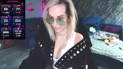 Snapshot of sexyquennina chatting on 03/16/26, 07:23 SexyQueenNina online show from 03/16/26, 07:23